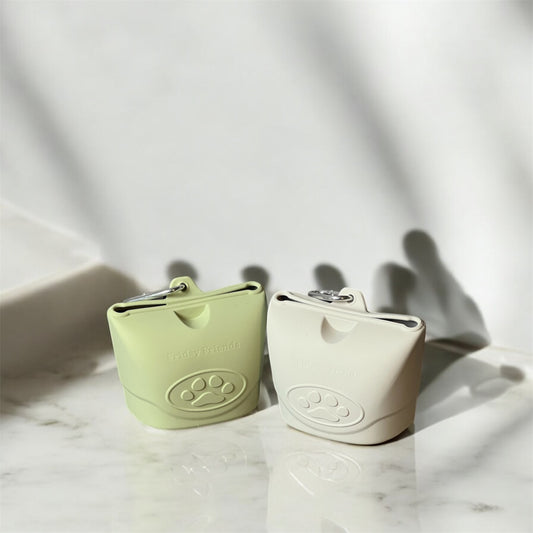 ☁️ Silicone Dog Treat Pouch